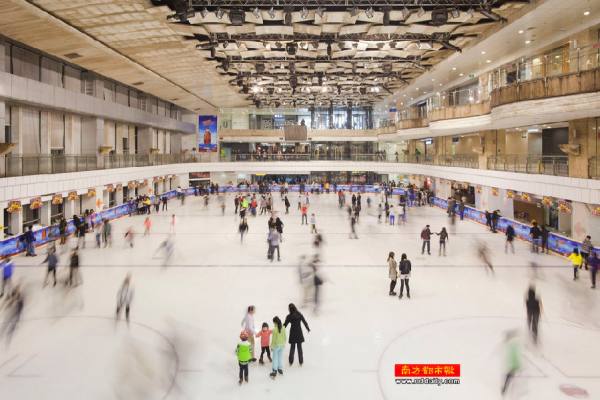 广州光明广场真冰溜冰场的介绍_广州海珠区最大真冰溜冰场在哪求下详细地址